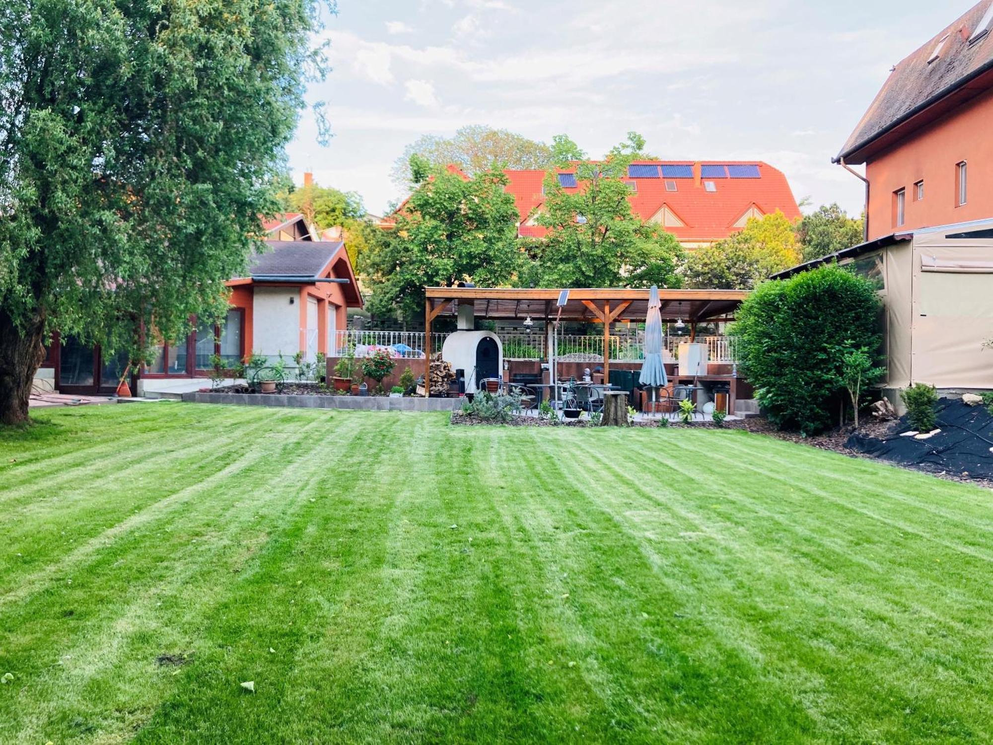 Le Rose & Park Szálloda 3*